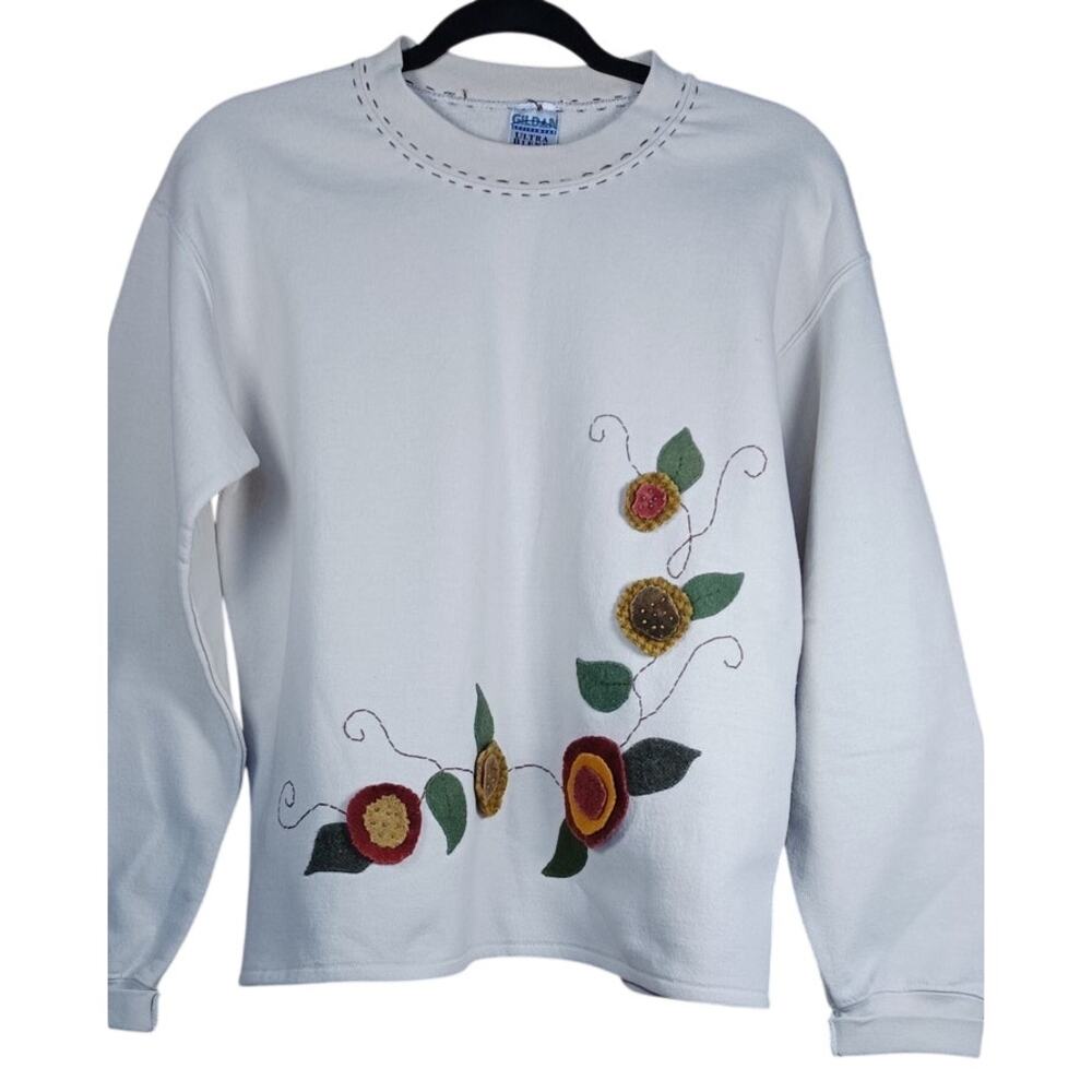 VTG 90s Ivory Sweatshirt Hand Stitched Embroidery Sunflower Appliqué Size Small